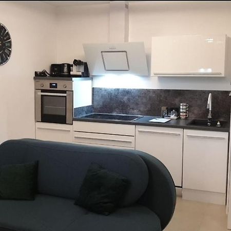 Apartment Mit Schoener, Moderner Einrichtung Cologne Exterior photo