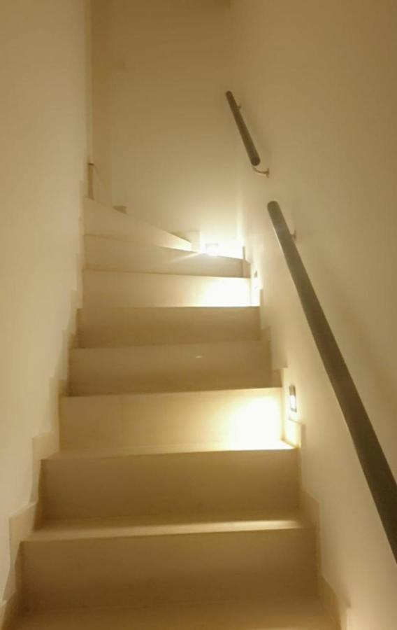 Apartment Mit Schoener, Moderner Einrichtung Cologne Exterior photo